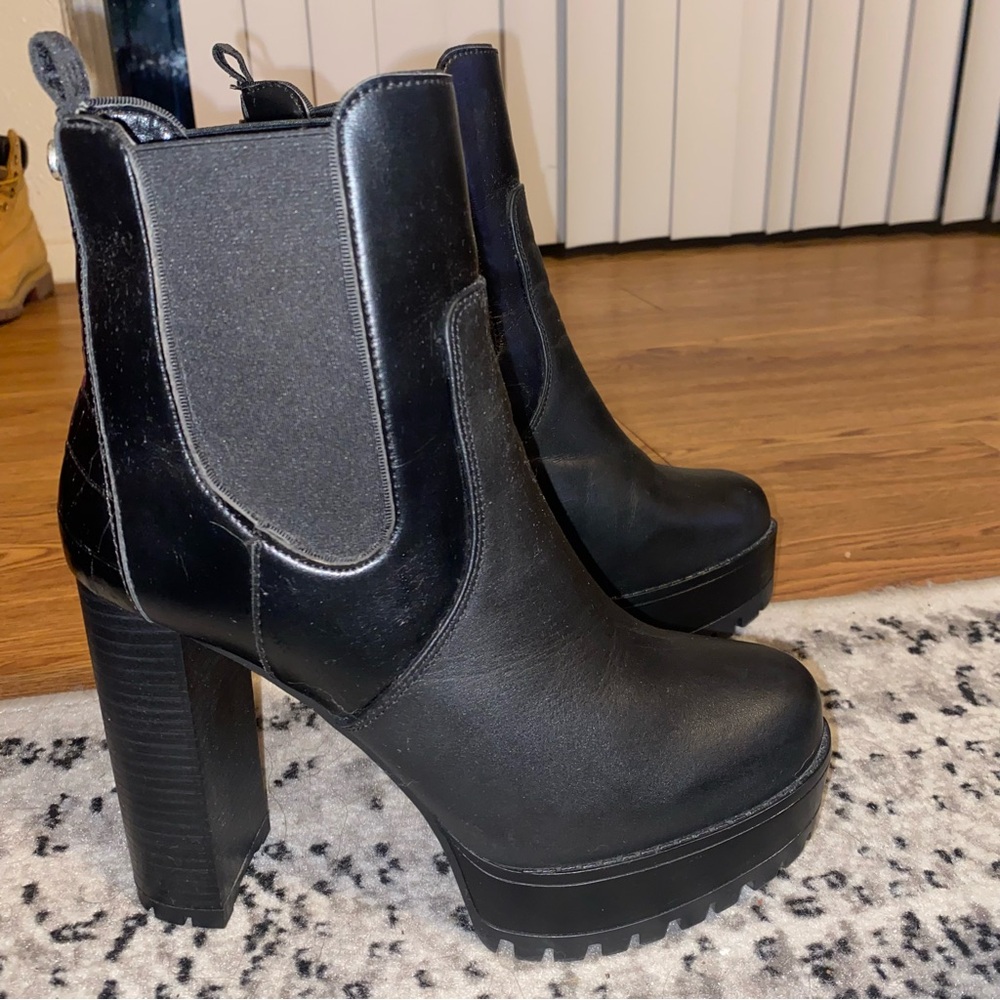 Steve Madden Black Heeled Boots